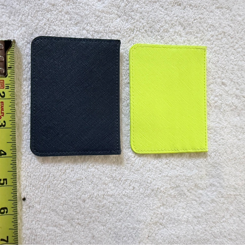 Black and Yellow Card Holder Set - Picture 4 of 4